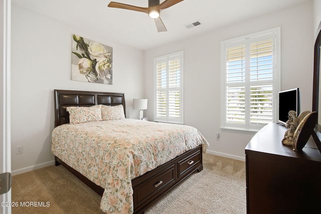 4 Otter Circle, Barnegat, NJ 08005
