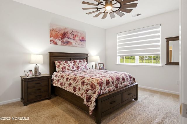 4 Otter Circle, Barnegat, NJ 08005