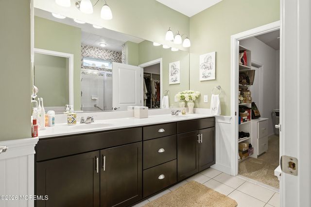 4 Otter Circle, Barnegat, NJ 08005