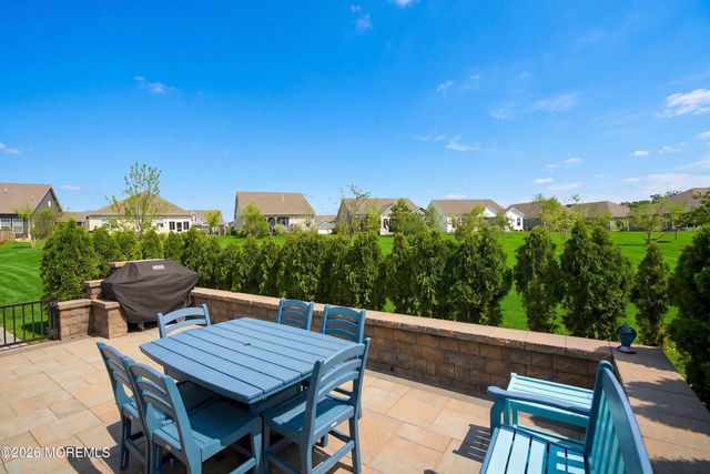 4 Otter Circle, Barnegat, NJ 08005