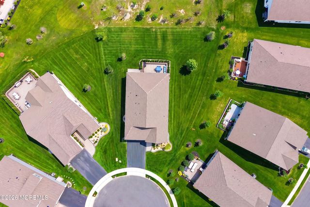 4 Otter Circle, Barnegat, NJ 08005