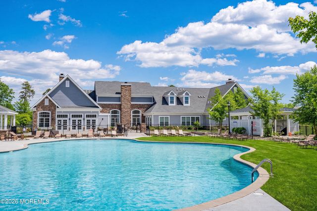 4 Otter Circle, Barnegat, NJ 08005