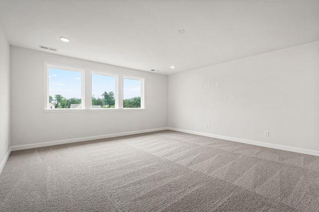 1933 Hildebrand Lane, Columbia, TN 38401