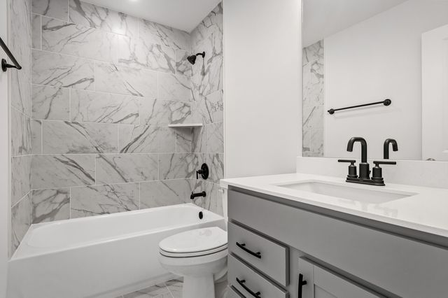 1933 Hildebrand Lane, Columbia, TN 38401