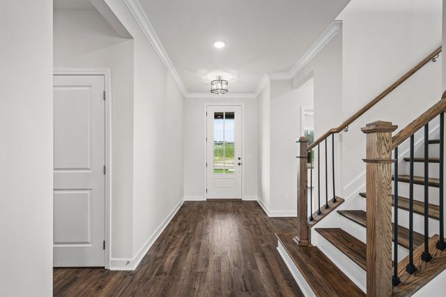 1933 Hildebrand Lane, Columbia, TN 38401