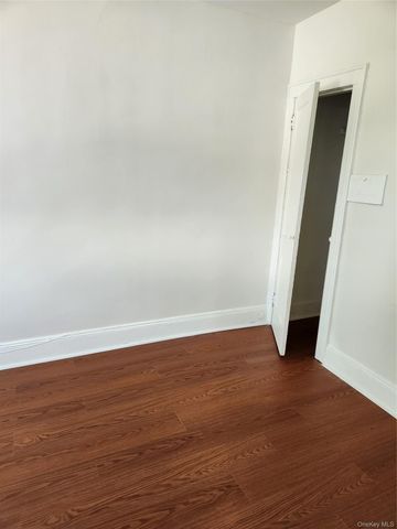 116-48 Sutphin Boulevard 2, Jamaica, NY 11434