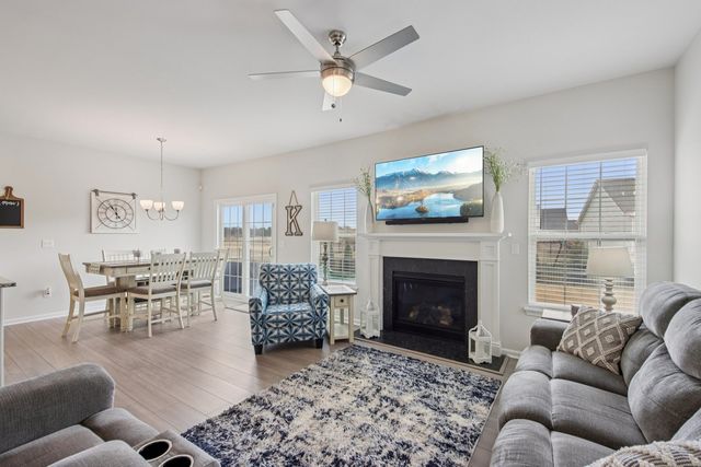 1085 Station Boulevard, Elburn, IL 60119