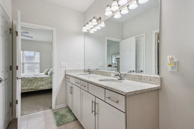 1085 Station Boulevard, Elburn, IL 60119