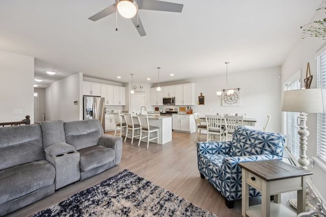 1085 Station Boulevard, Elburn, IL 60119