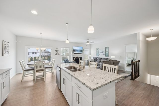 1085 Station Boulevard, Elburn, IL 60119