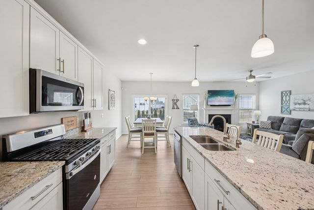 1085 Station Boulevard, Elburn, IL 60119