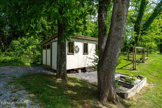 985 Chuckey Pike, Chuckey, TN 37641