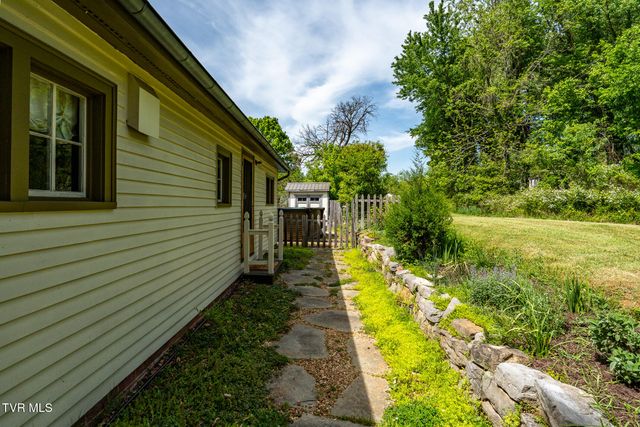 985 Chuckey Pike, Chuckey, TN 37641