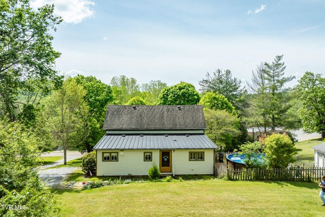 985 Chuckey Pike, Chuckey, TN 37641