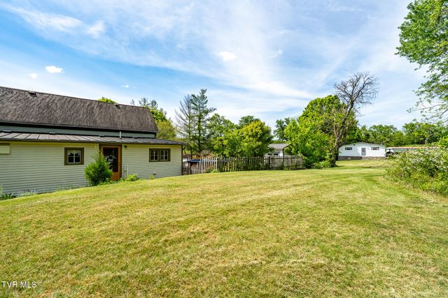 985 Chuckey Pike, Chuckey, TN 37641
