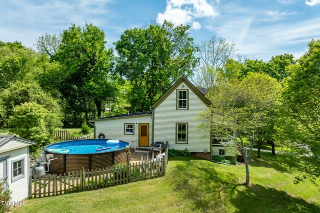 985 Chuckey Pike, Chuckey, TN 37641