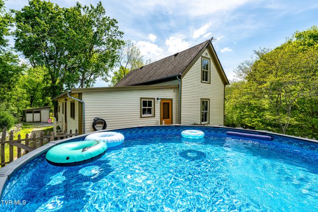 985 Chuckey Pike, Chuckey, TN 37641