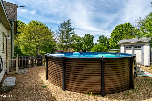 985 Chuckey Pike, Chuckey, TN 37641