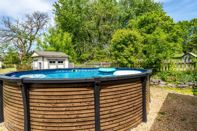985 Chuckey Pike, Chuckey, TN 37641