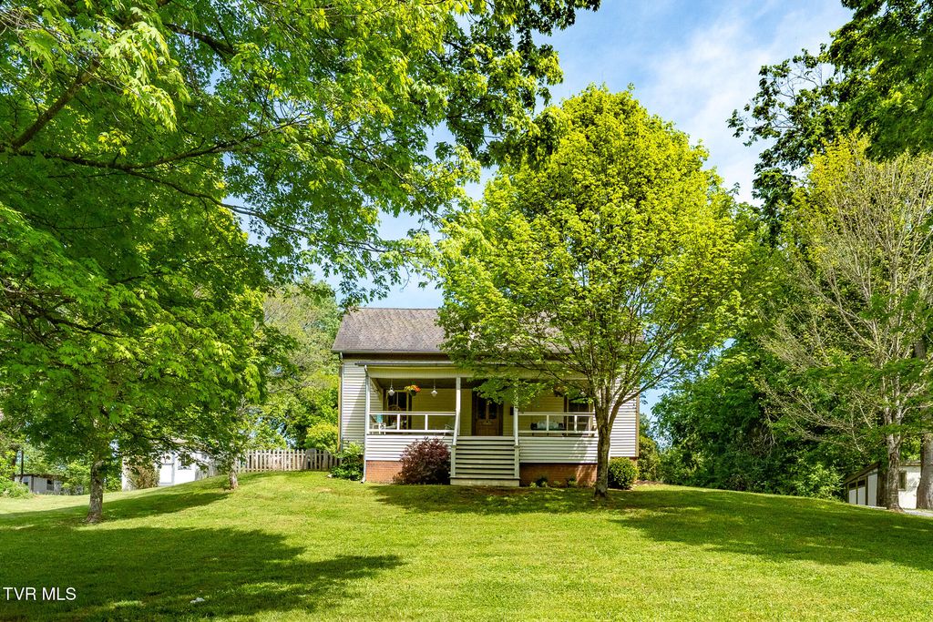 985 Chuckey Pike, Chuckey, TN 37641