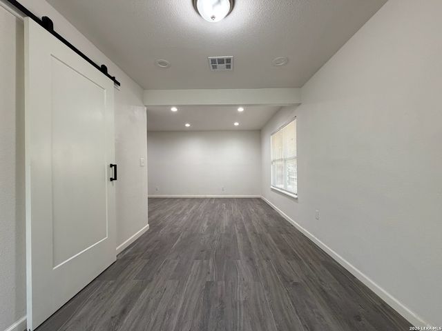 9427 Valley Ridge, San Antonio, TX 78250