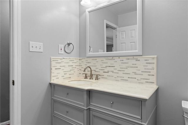 904 Weeping Willow DR, Chesapeake, VA 23322