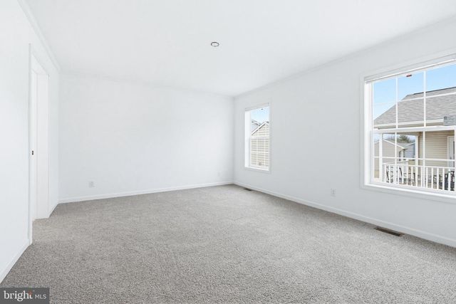 443 EASTWOOD LN, Lancaster, PA 17603