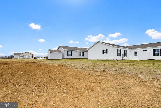 443 EASTWOOD LN, Lancaster, PA 17603