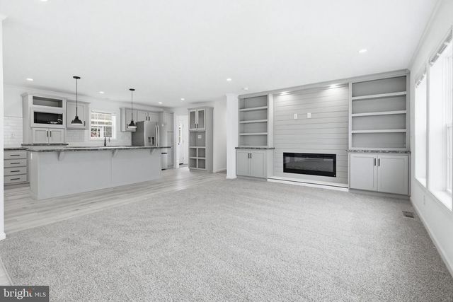 443 EASTWOOD LN, Lancaster, PA 17603