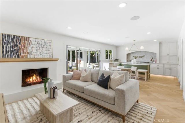 1956 Flamingo Drive, Costa Mesa, CA 92626