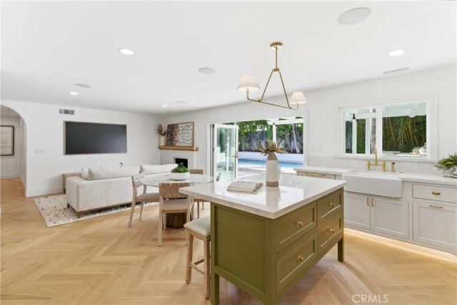 1956 Flamingo Drive, Costa Mesa, CA 92626