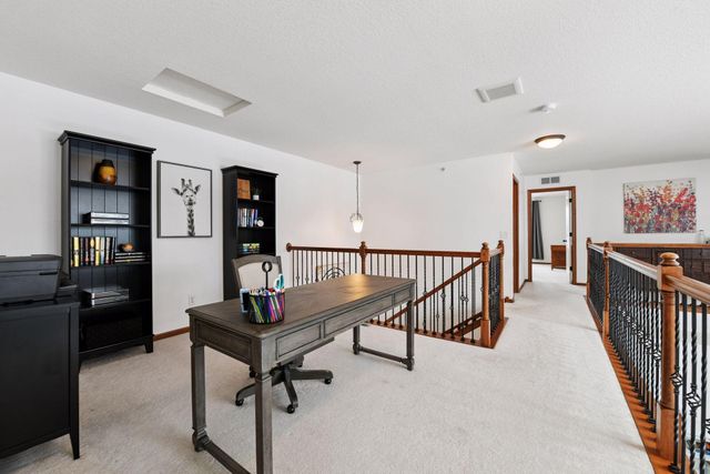 1968 Lincoln Lane, Chanhassen, MN 55317