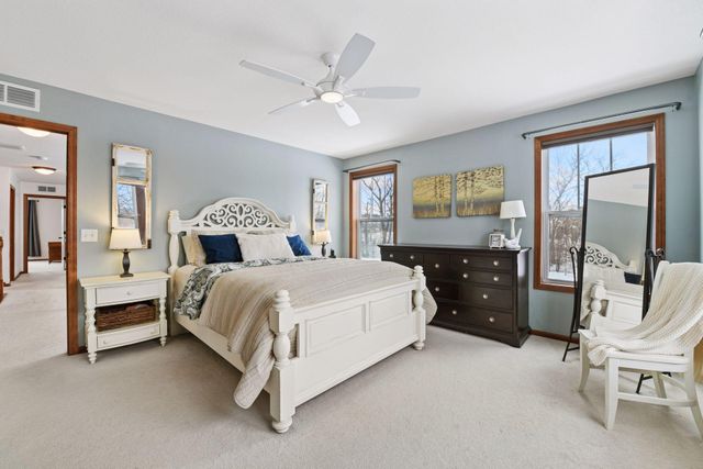 1968 Lincoln Lane, Chanhassen, MN 55317