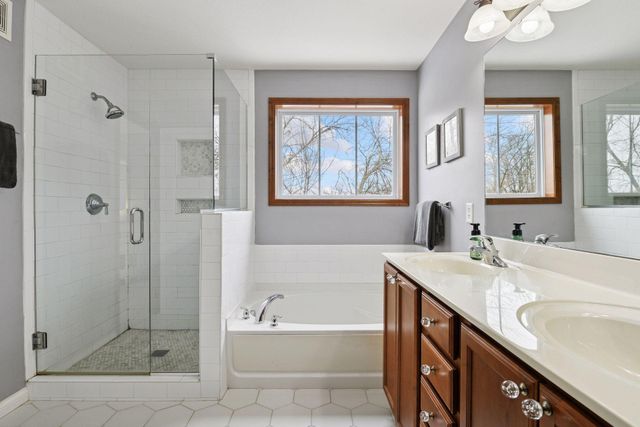 1968 Lincoln Lane, Chanhassen, MN 55317