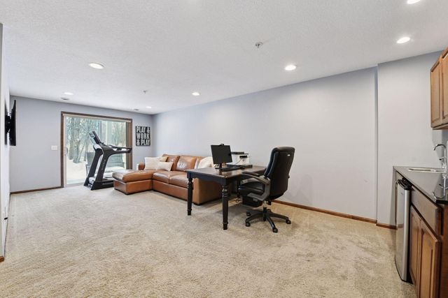 1968 Lincoln Lane, Chanhassen, MN 55317