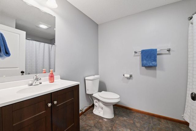 1968 Lincoln Lane, Chanhassen, MN 55317