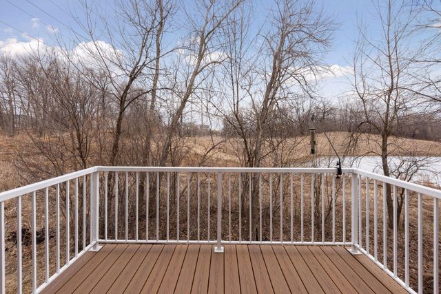 1968 Lincoln Lane, Chanhassen, MN 55317