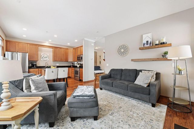 1968 Lincoln Lane, Chanhassen, MN 55317