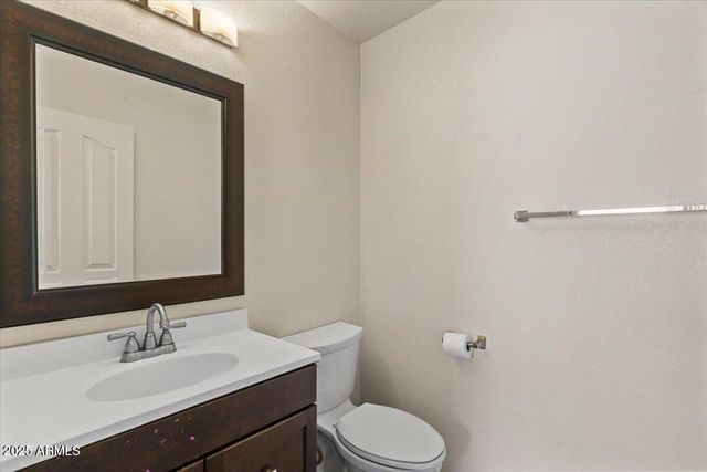 5709 E GELDING Drive, Scottsdale, AZ 85254