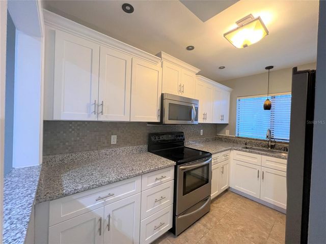 5909 IDLE FOREST PLACE, Tampa, FL 33614