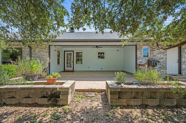 851 San Gabriel DR, Liberty Hill, TX 78642