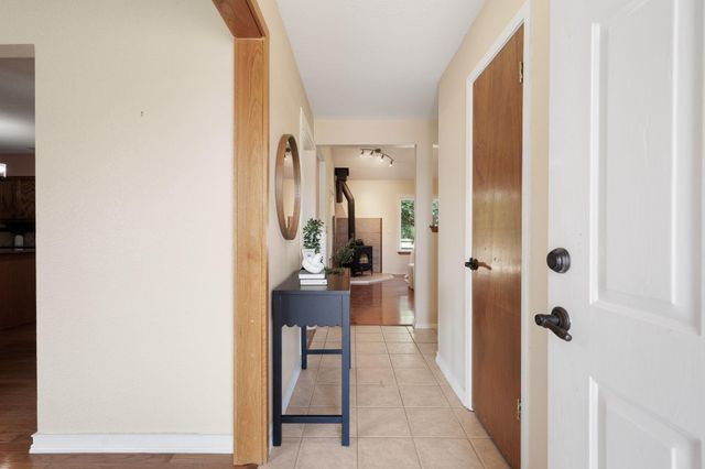 851 San Gabriel DR, Liberty Hill, TX 78642