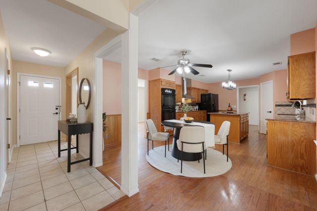 851 San Gabriel DR, Liberty Hill, TX 78642