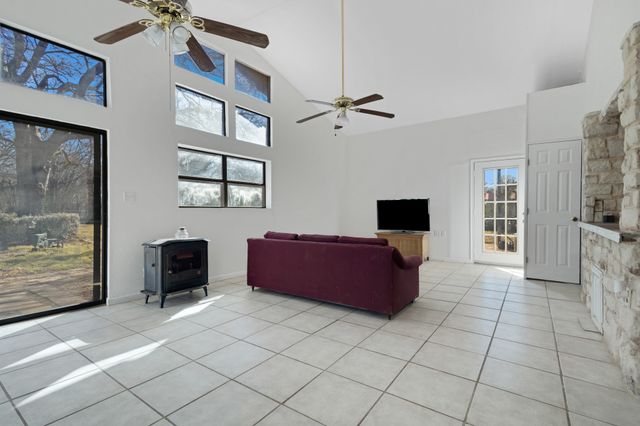 6 Crest Court, Hickory Creek, TX 75065