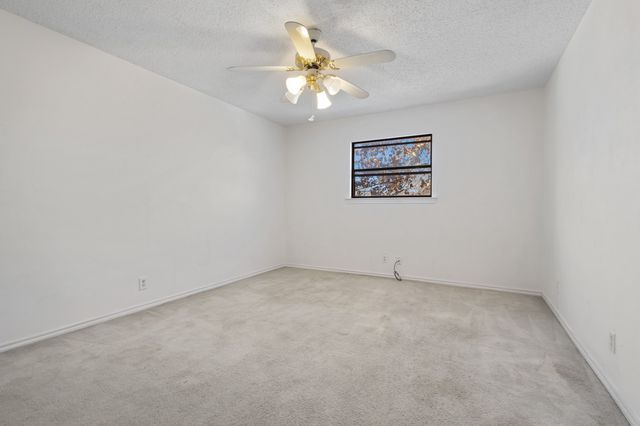 6 Crest Court, Hickory Creek, TX 75065