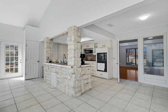 6 Crest Court, Hickory Creek, TX 75065