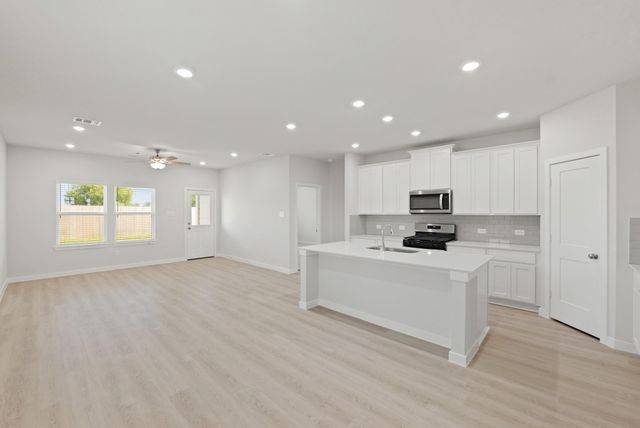 420 Long Branch Drive, Dayton, TX 77535