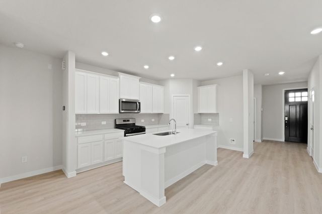420 Long Branch Drive, Dayton, TX 77535