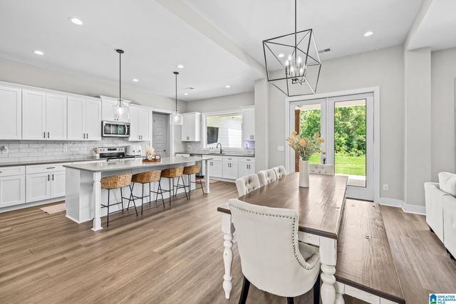 10 STONEWOOD LANE, Springville, AL 35146