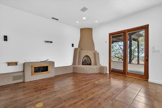 42 Sereno Court, Corrales, NM 87048